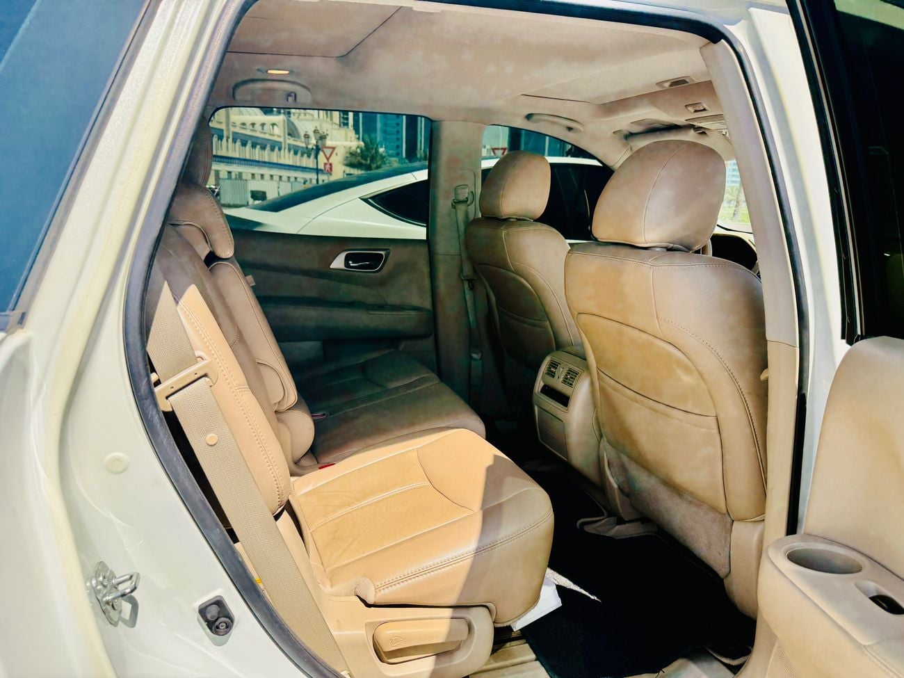 Nissan Pathfinder SV
