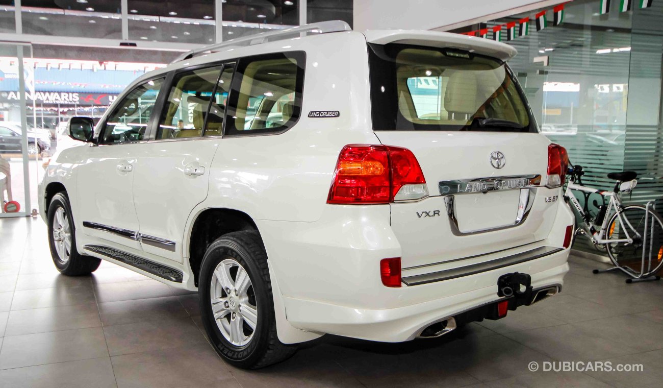 Toyota Land Cruiser VXR V8 5.7