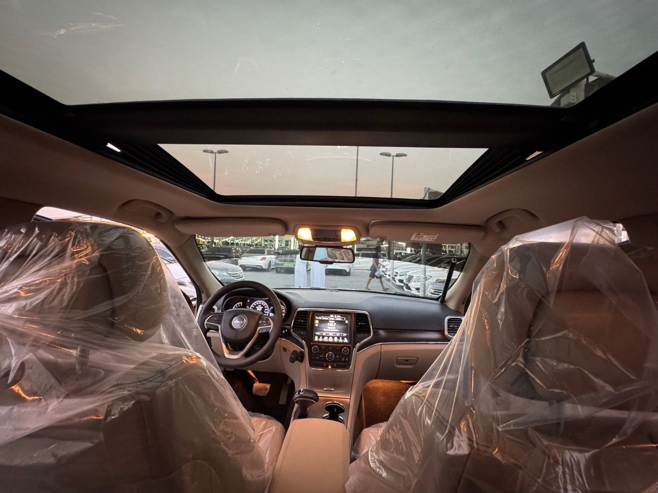 جيب جراند شيروكي Limited 5.7L (360 HP)