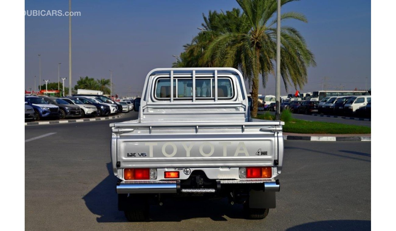 Toyota Land Cruiser Pick Up Super Deluxe V6 4.0L Petrol 4WD Automatic