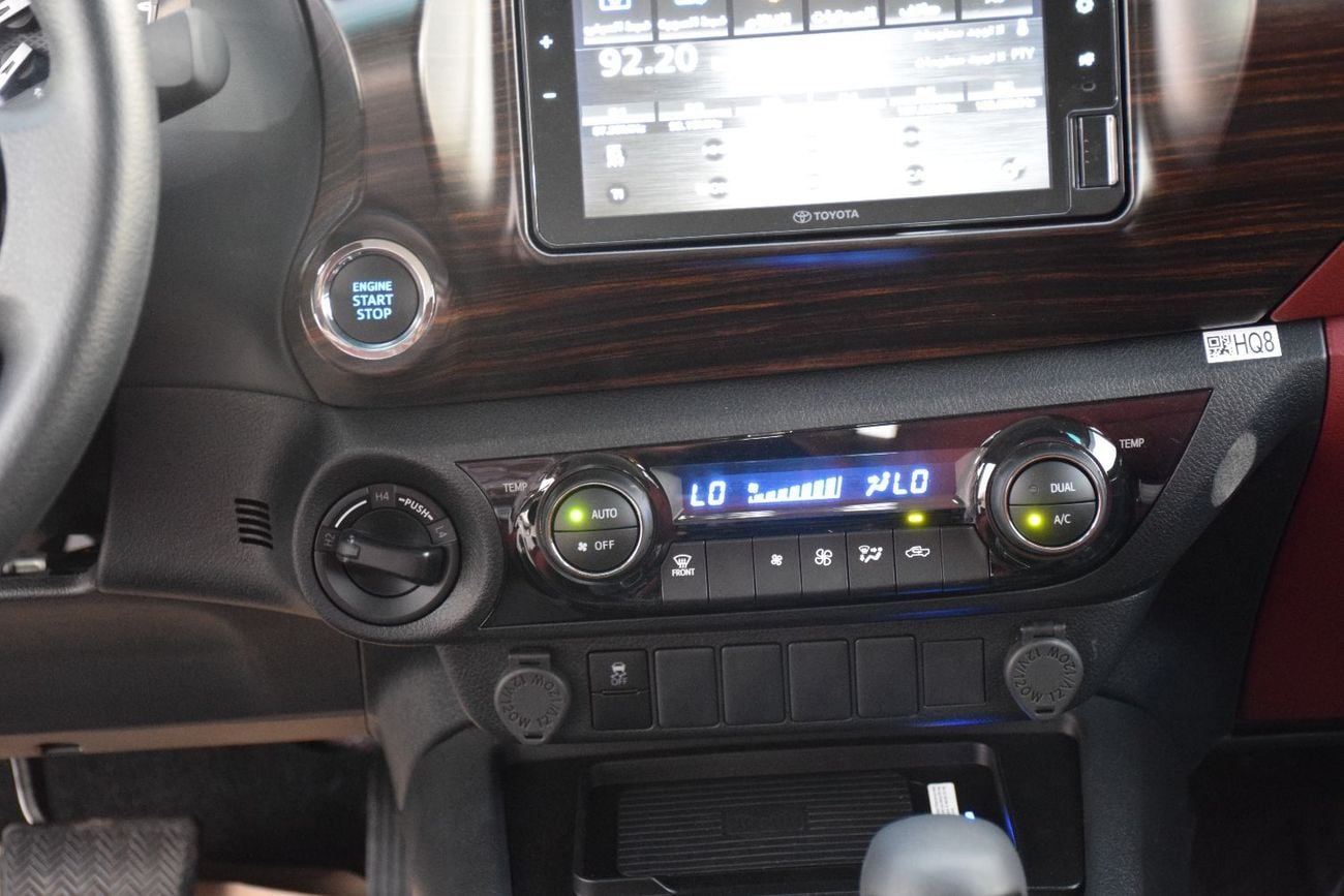 تويوتا هيلوكس SR5 (NON GCC) 2.7L (4x4) Petrol