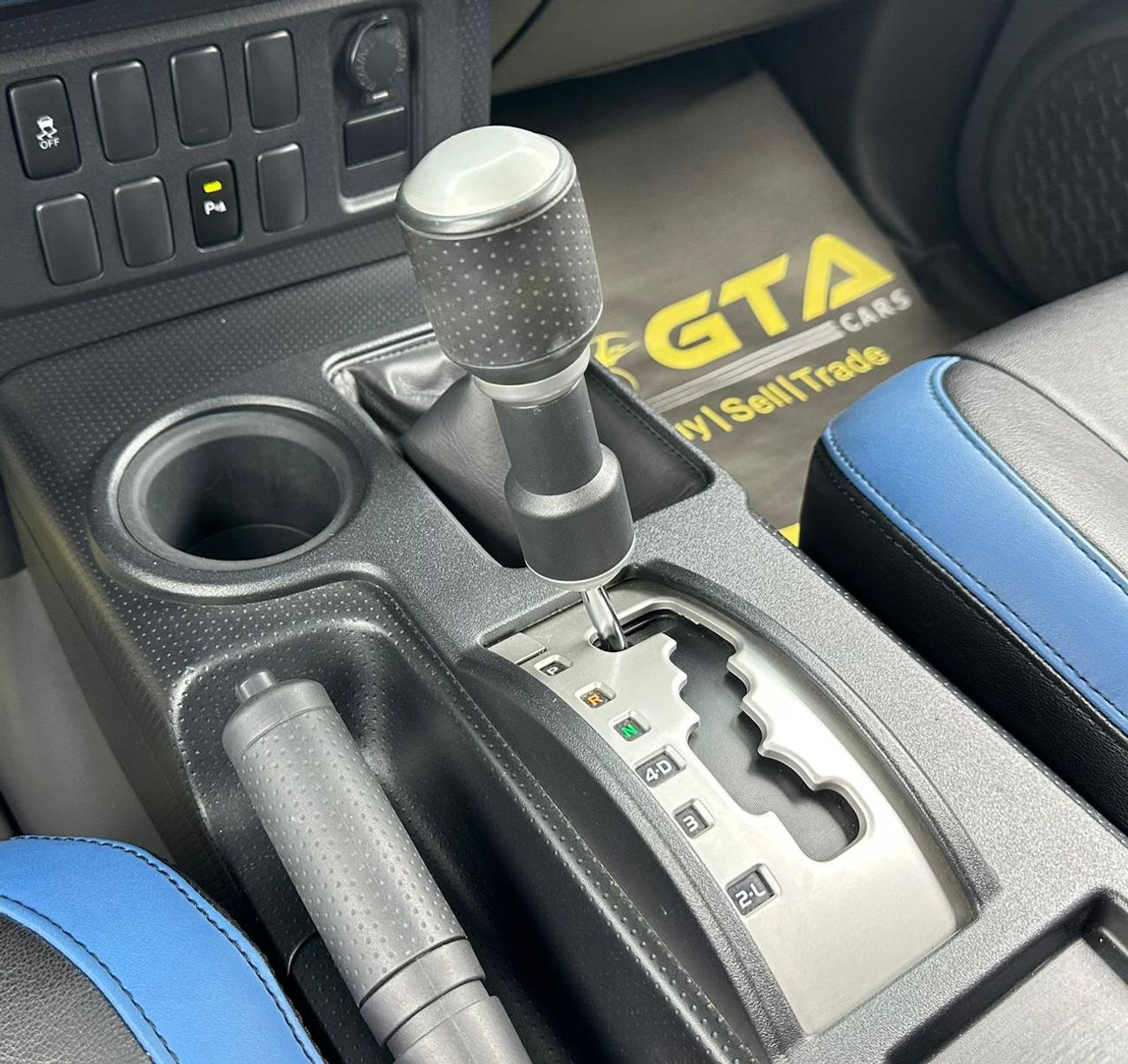 تويوتا إف جي كروزر 2018 Toyota FJ Cruiser GXR, Toyota Full Service History, Excellent Condition, GCC