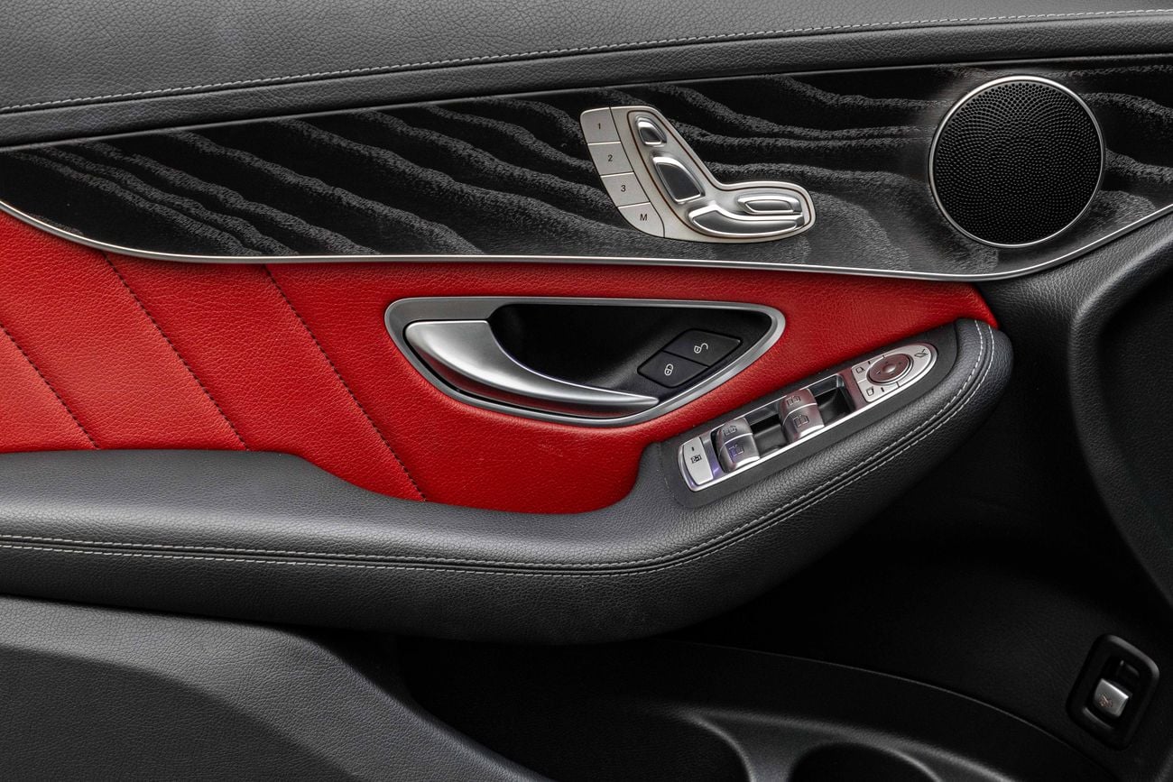 مرسيدس بنز GLC 200 GLC 200 | 3,525 P.M | 0% Downpayment | Excellent Condition!