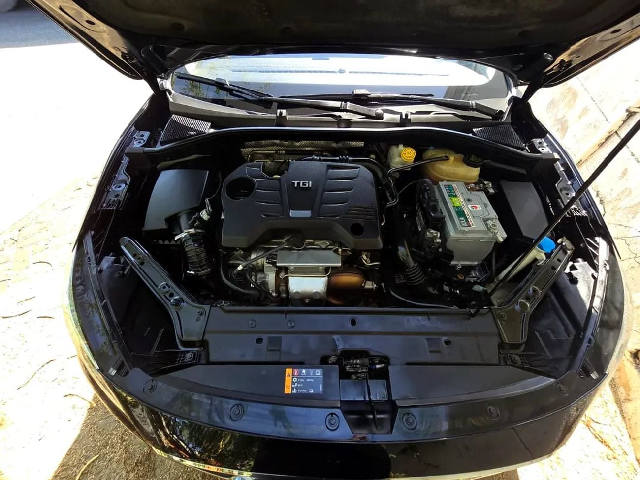 أم جي 6 TROPHY 2.0T WITH SUNROOF