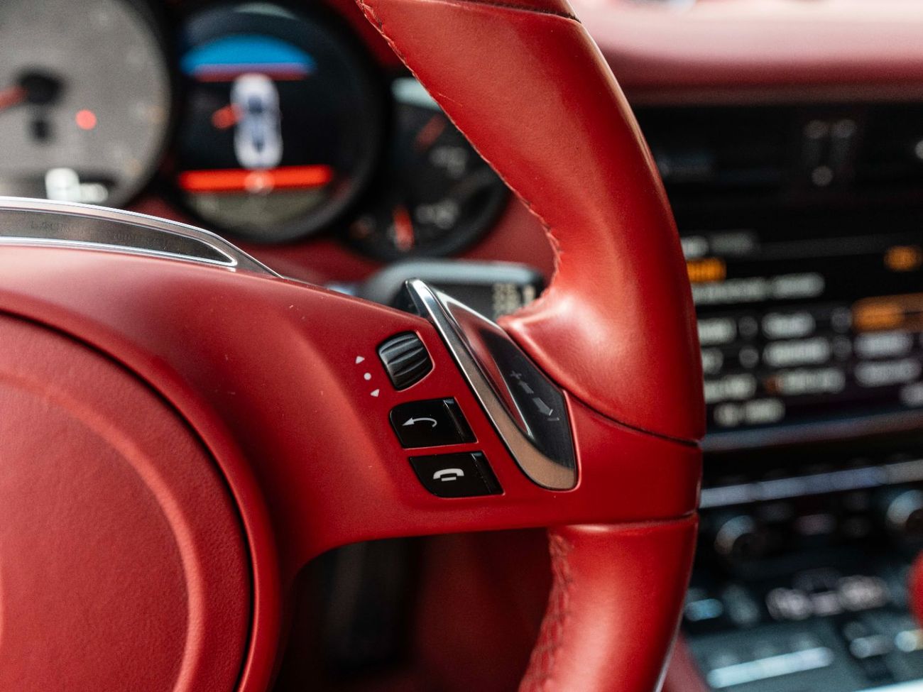 Porsche 911 Carrera S 3.8L (400 HP) Coupe