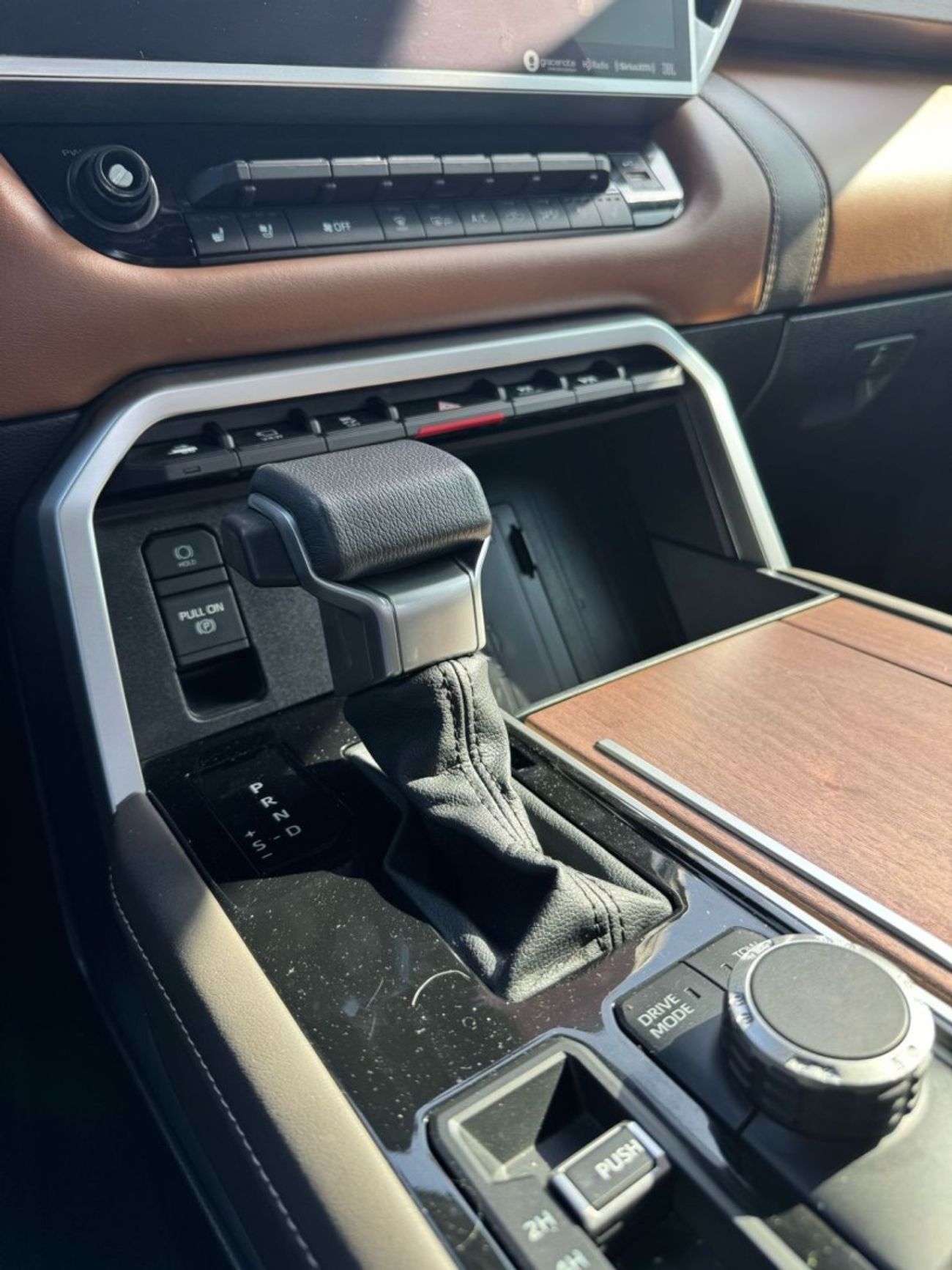 Toyota Tundra CREWMAX PLATINUM 1794 EDITION | i-FORCE MAX 3.4-Liter Hybrid V6