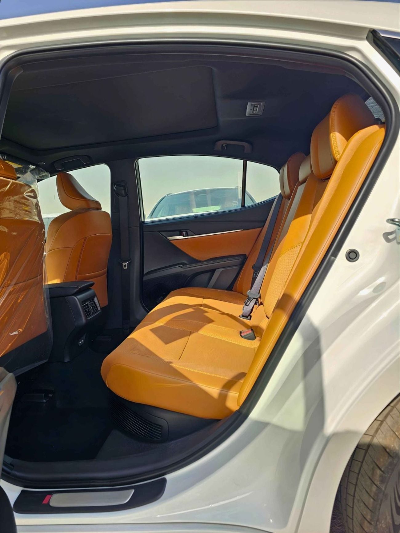 تويوتا كامري LIMITED HEV LUMIERE HYBRID 2.5L V4 || RADAR | PANORAMIC ROOF | 360*CAMERA | HEADS UP DISPLAY (CODE # CLM)