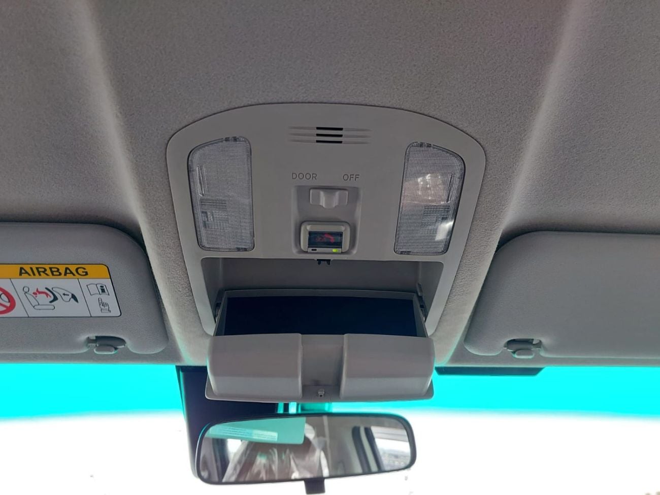 Toyota Hilux (RAMADAN OFFER) TOYOTA HILUX PICKUP RHD 2022 MODEL 2.4 L DIESEL AUTOMATIC(PM70393)