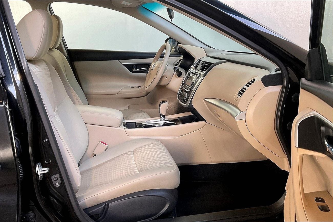 Nissan Altima SV