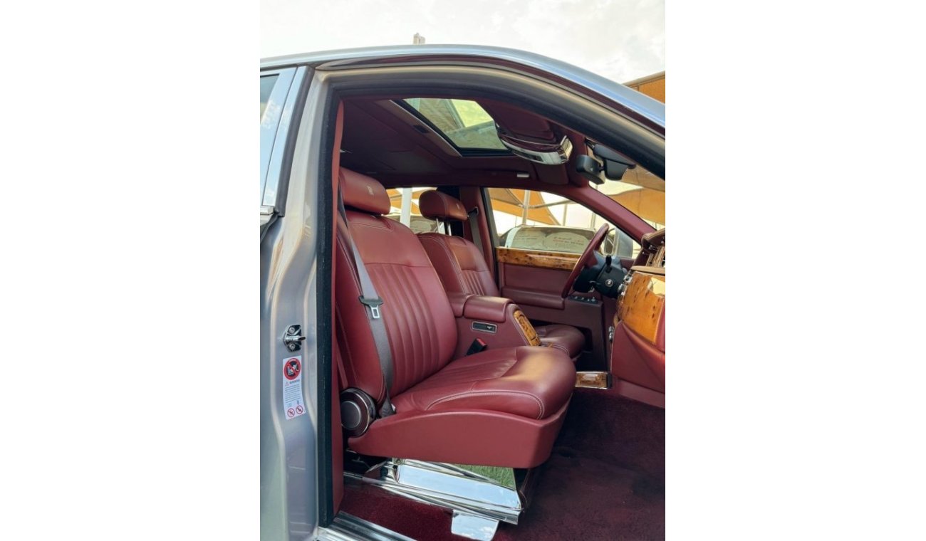 Rolls-Royce Phantom Rolls Royce PHANTOM GCC 2010 V12 TOP OPTION  Full agency service history  3 original keys + 3 button