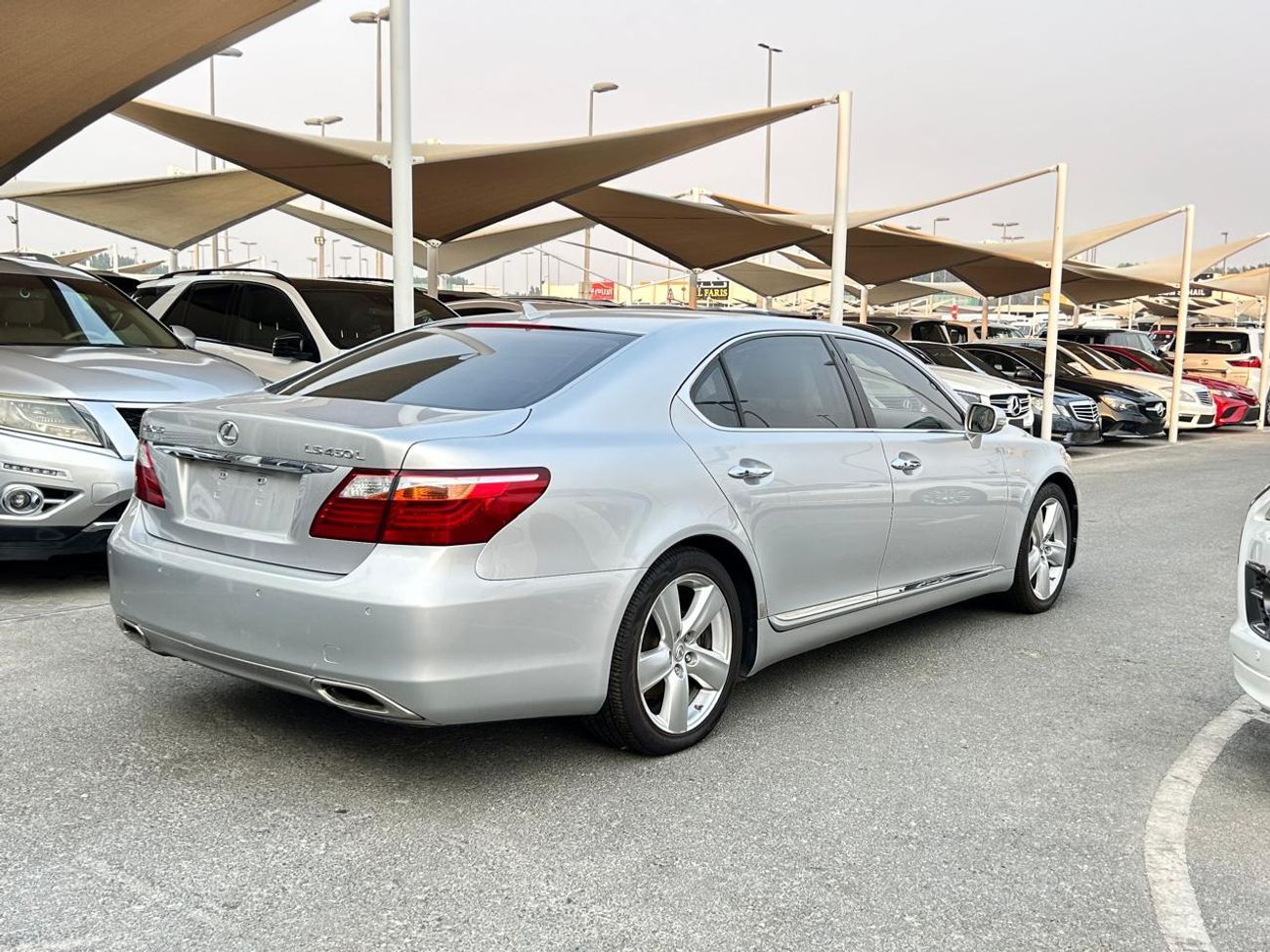 Lexus LS460