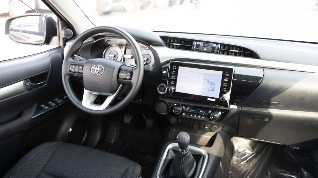 تويوتا هيلوكس GL 2.7L Double Cab Utility RWD