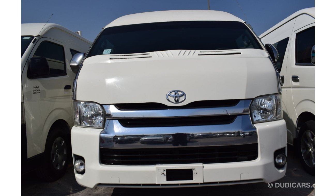 Toyota Hiace Toyota Hiace Highroof bus 15 seater, Diesel,2014. Only done 90000 km