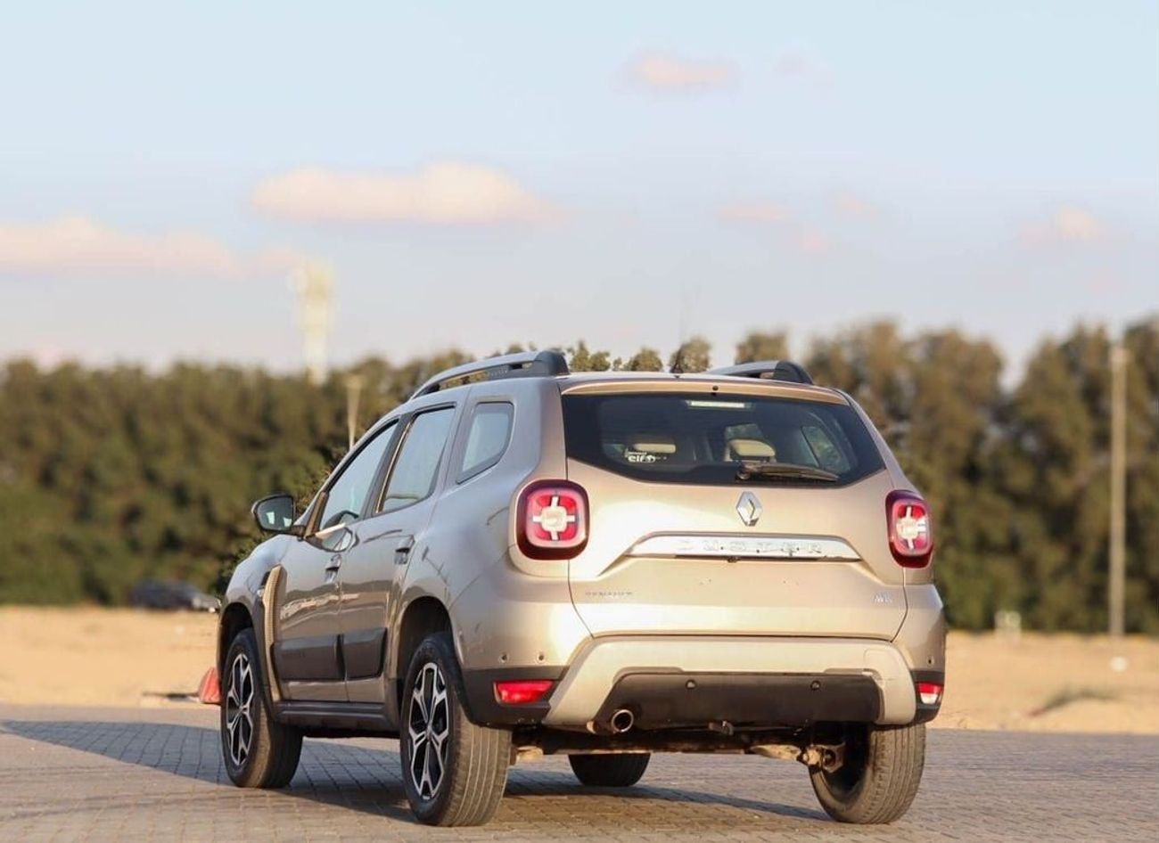 Duster Rugina Used SE 1.6L Renault Duster 2020 GCC 1.6L Original Paint accident-free ...