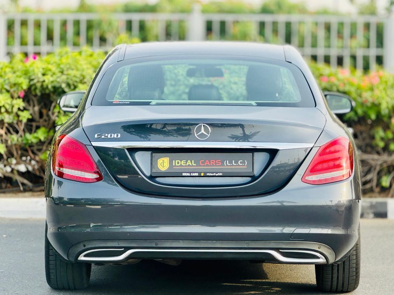 مرسيدس بنز C 200 MERCEDES C200 | GCC SPECS | CAR IS IN GOOD CONDITION |