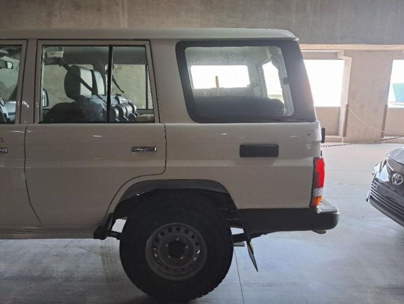 Toyota Land Cruiser 70 LC76 5 DOORS 4.2L DIESEL V6 LHD | MANUAL | 2026 | BRAND NEW | 0 KM | 03 YEARS WARRANTY