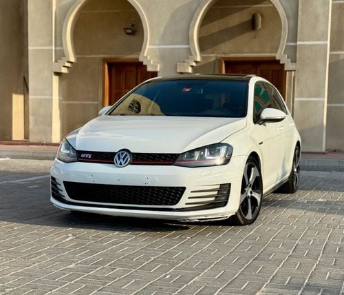 فولكس واجن جولف GTI 2.0L