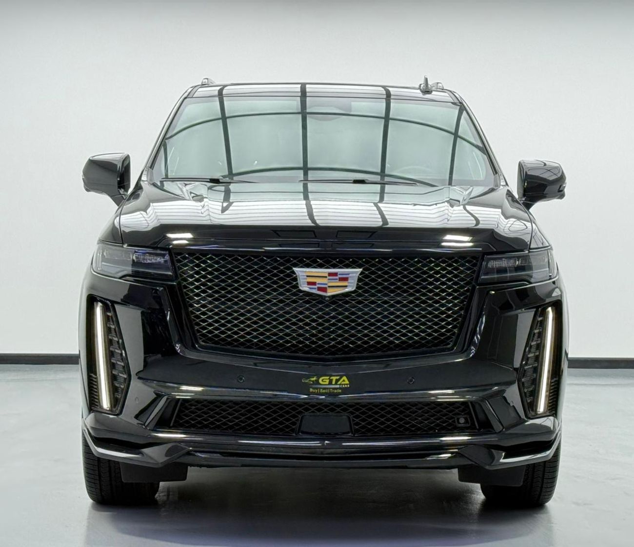 كاديلاك إسكالاد Escalade-V 6.2L 2023 Cadillac Escalade V, 2027 Cadillac Warranty + Service Pack, Very Low Km, 7 Seat