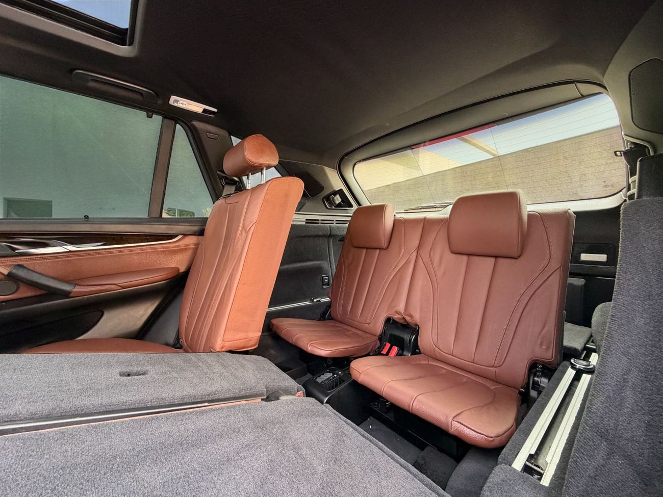 BMW X5 50i Exclusive 4.4L (7 Seater) BMW X5 XDRIVE 50i | 4.4L TWIN TURBO V8 – 450 BHP | 2014 | GCC SPECS