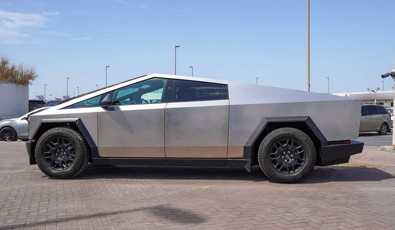 تسلا سايبرتراك FOUNDATION SERIES