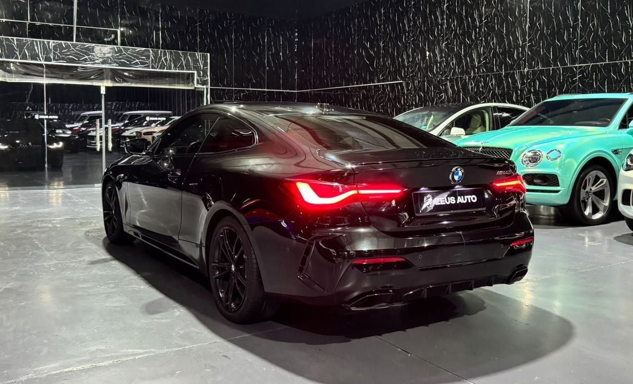 بي أم دبليو M440i BMW M440i xDrive | GCC | Low mileage | Original Paint | AGMC Warranty and Service 2029