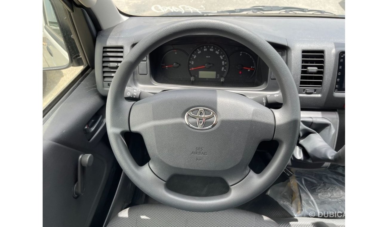 تويوتا هاياس Toyota Hiace Std roof, 2.5l diesel, 2023 model