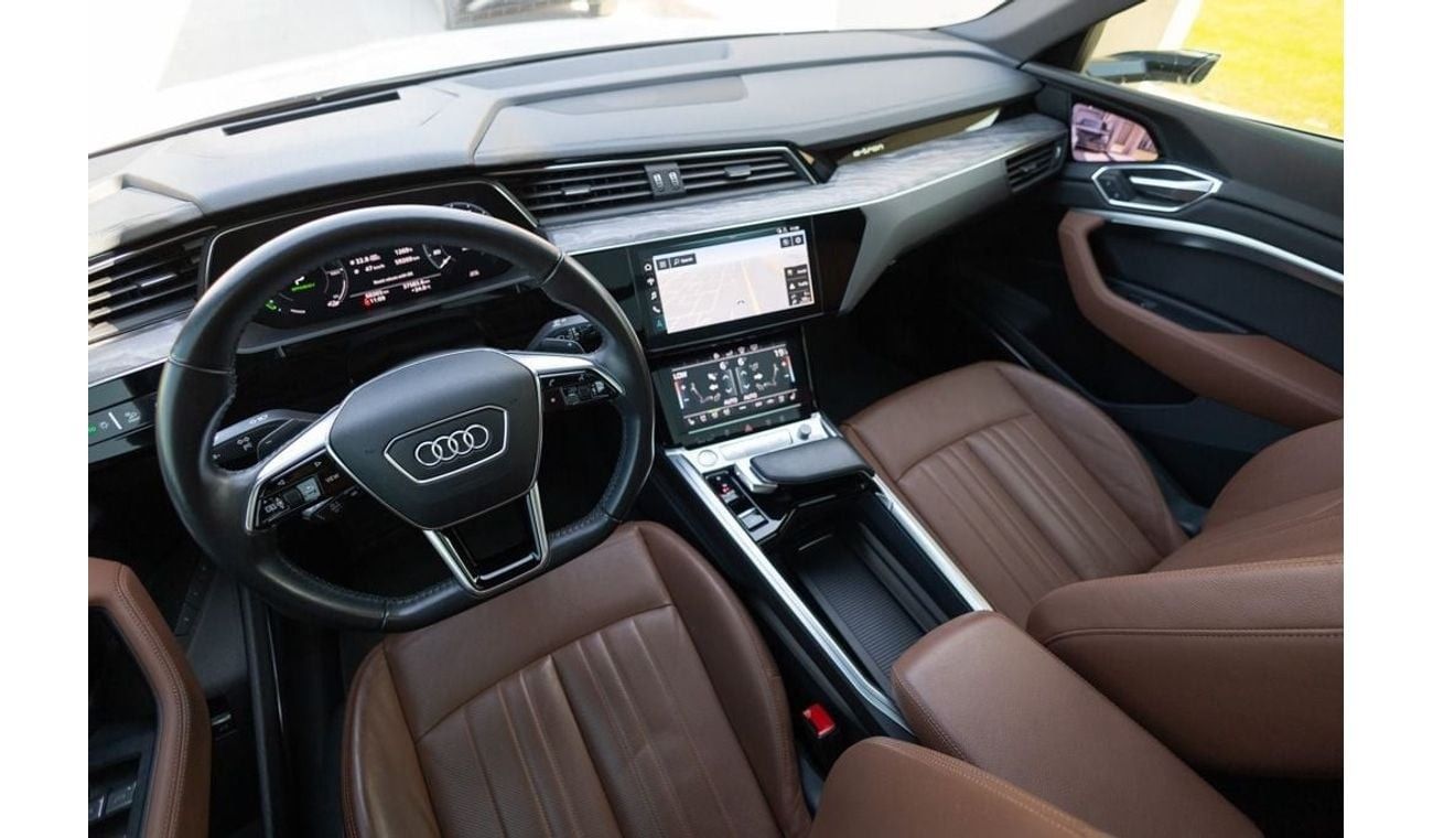 Audi etron 95 kWh Quattro Audi E-Tron 55Quattro S-line Sportback 2020 GCC under Agency Warranty with Flexible D