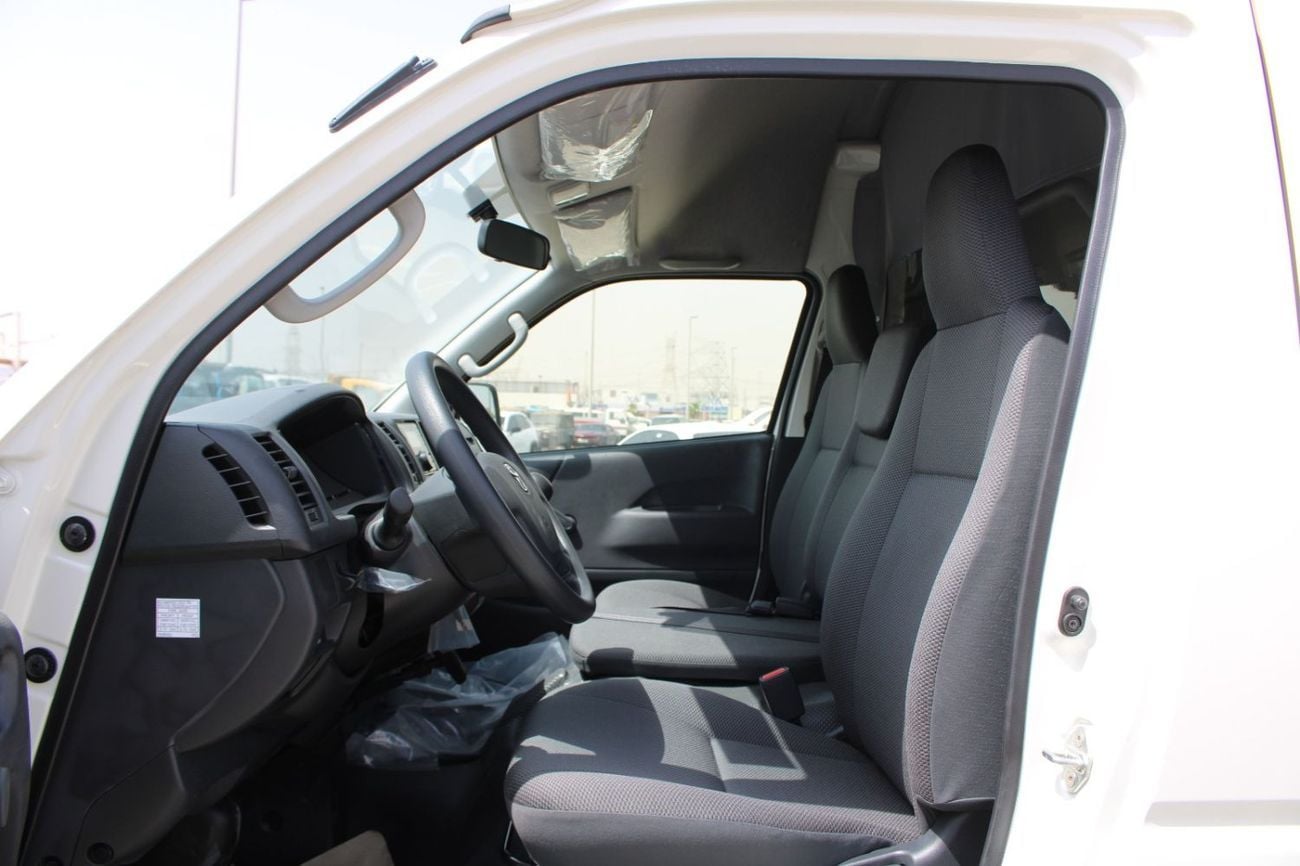 Toyota Hiace DX TOYOTA HIACE 2.7L PETROL 3 SEATER CARGO HIGH ROOF MANUAL