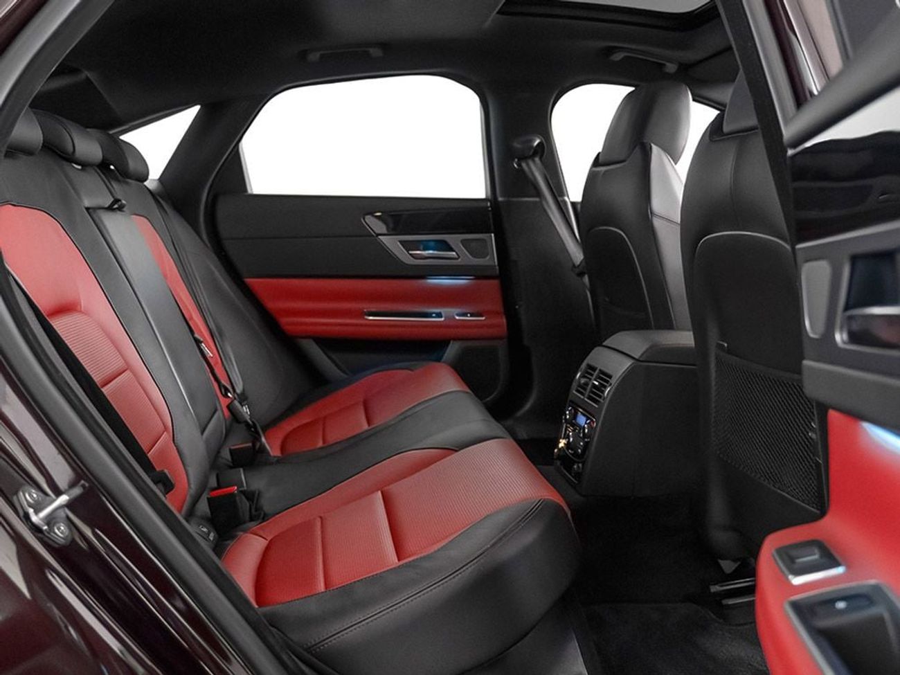 جاكوار XF R-Sport 2.0L Sedan