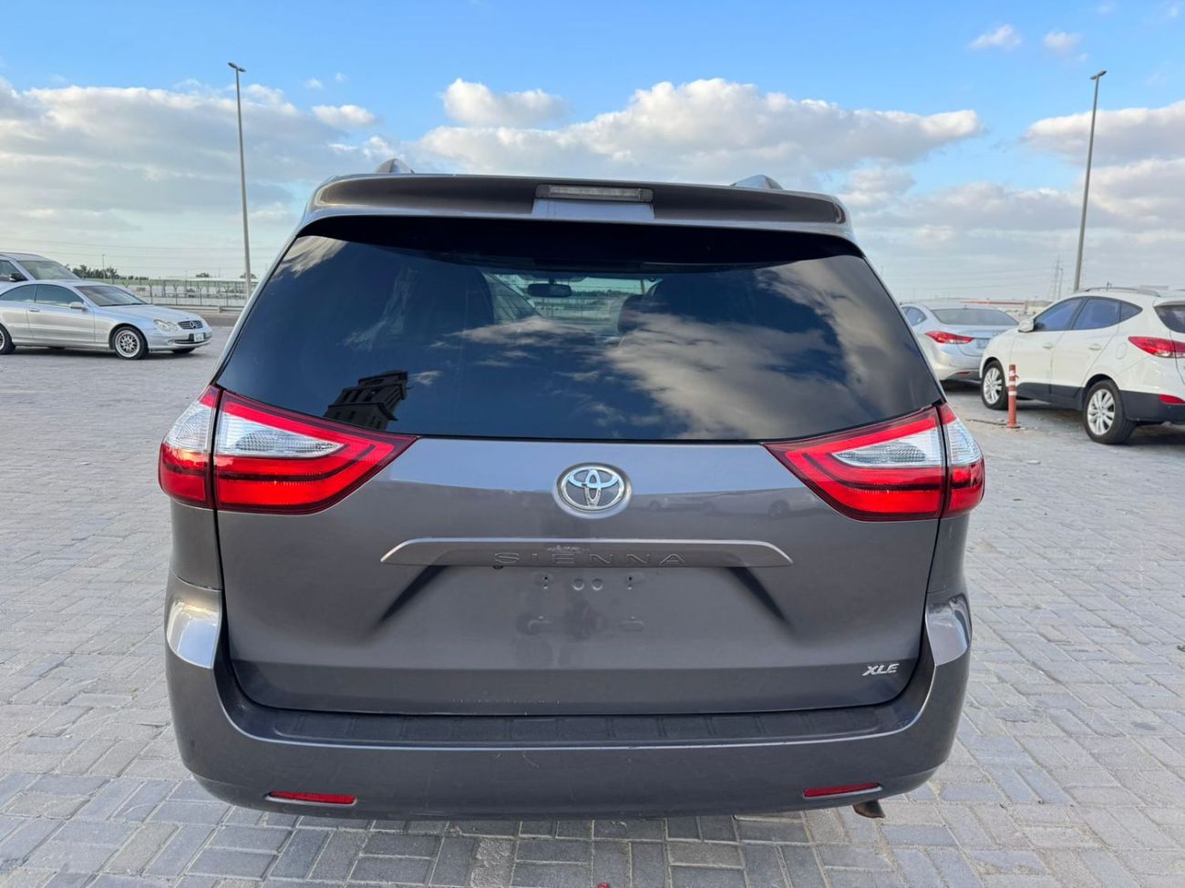 Toyota Sienna Toyota Sienna 2017 XLE