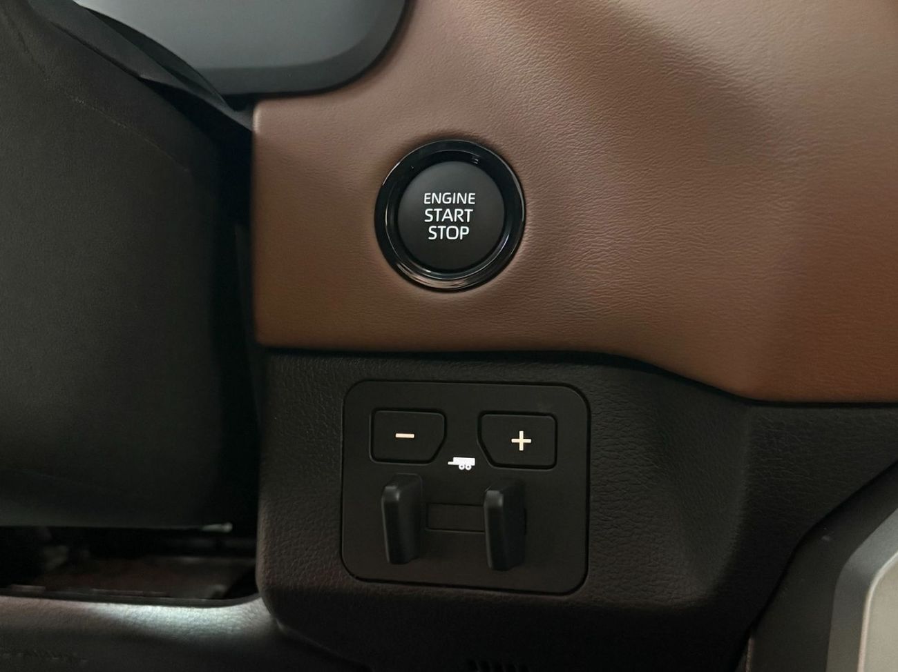 تويوتا تاندرا 2026 TUNDRA 1974 EDITION PLATINUM 3.5 TWINTURBO PETROL 