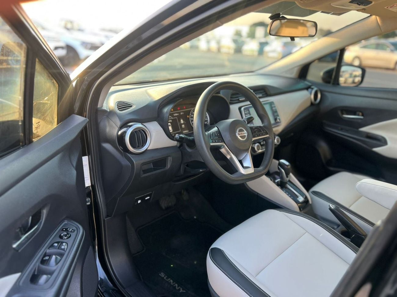 Nissan Sunny 2022 Nissan Sunny 1.6L V4  GCC - FWD  - Full Option - Radar & Sensor 360* CAM - Agency Serviced