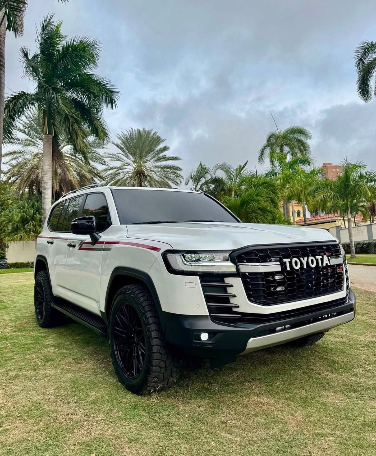 تويوتا لاند كروزر GR SPORT لاندكروزر GR-Sport 2022، محرك 3.5 لتر V6، مقود يسار، كاملة المواصفات