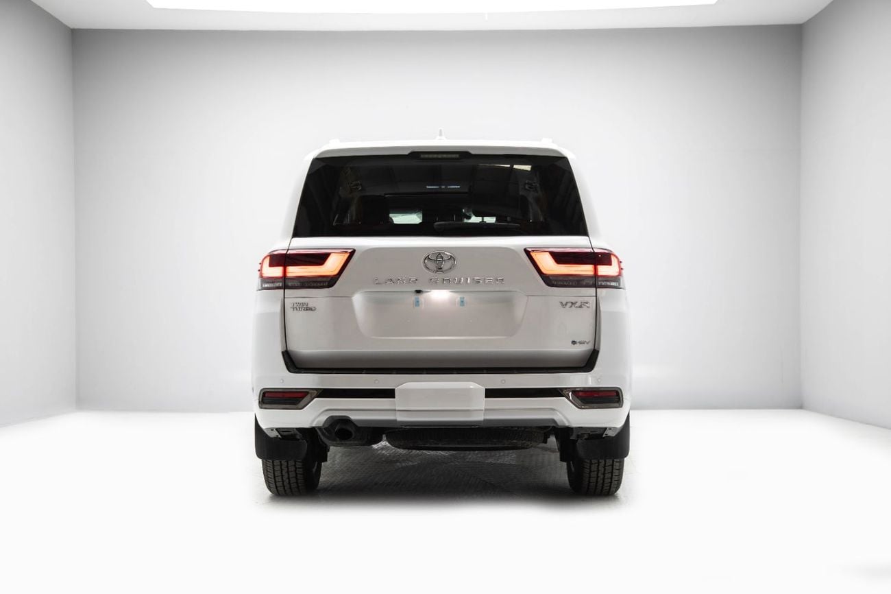 Toyota Land Cruiser VXR 3.5L - Platinum White Pearl Inside Red | Export Only