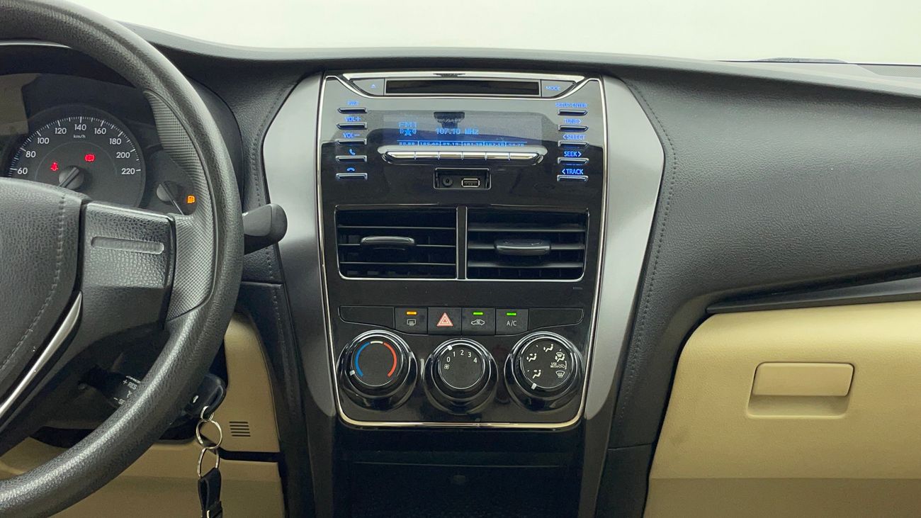 تويوتا يارس SE 1.5 | بدون دفعة مقدمة | اختبار القيادة في المنزل