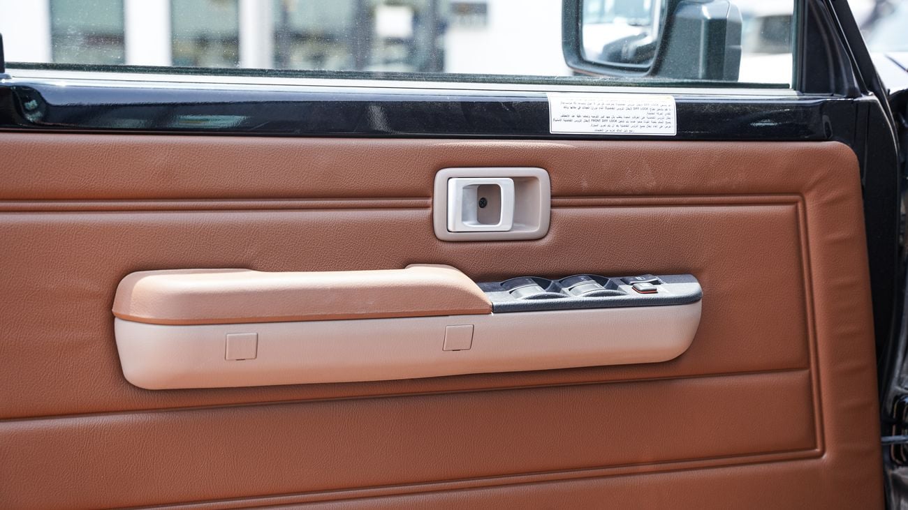 Toyota Land Cruiser 70