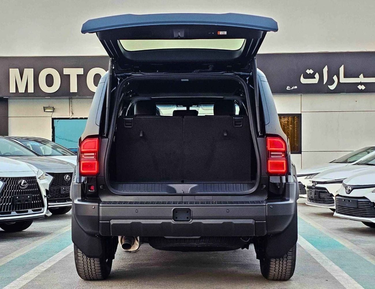 Toyota Prado ALL ROUNDER TURBO 2.4L PETROL ALL ROUNDER TURBO / 2.4L PETROL V4 / SUNROOF / DIFFLOCK / COOL BOX (CODE#PPARY)