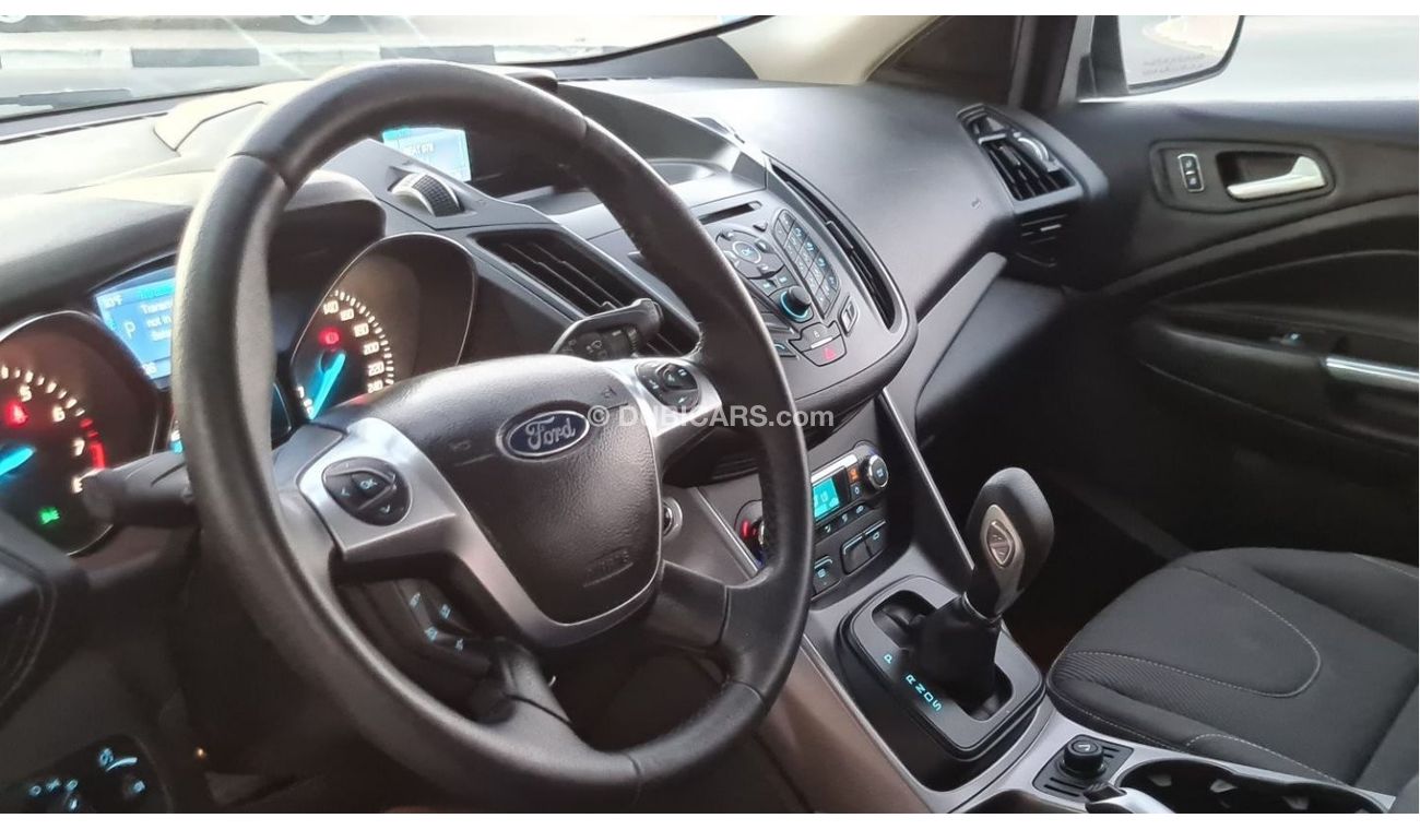 Ford Escape Ford Escape SE Ecoboost 2016 GCC Perfect Condition