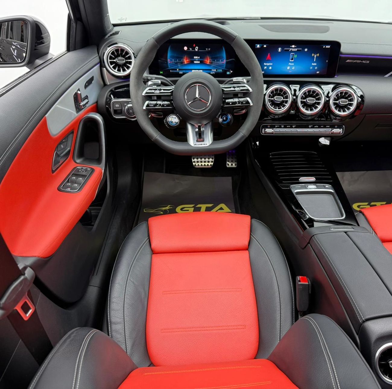 Mercedes-Benz A 35 AMG 4MATIC Hatchback 2024 Mercedes Benz A35 AMG with Aero Dynamic Kit, 2029 MB Warranty, 2028 MB Service