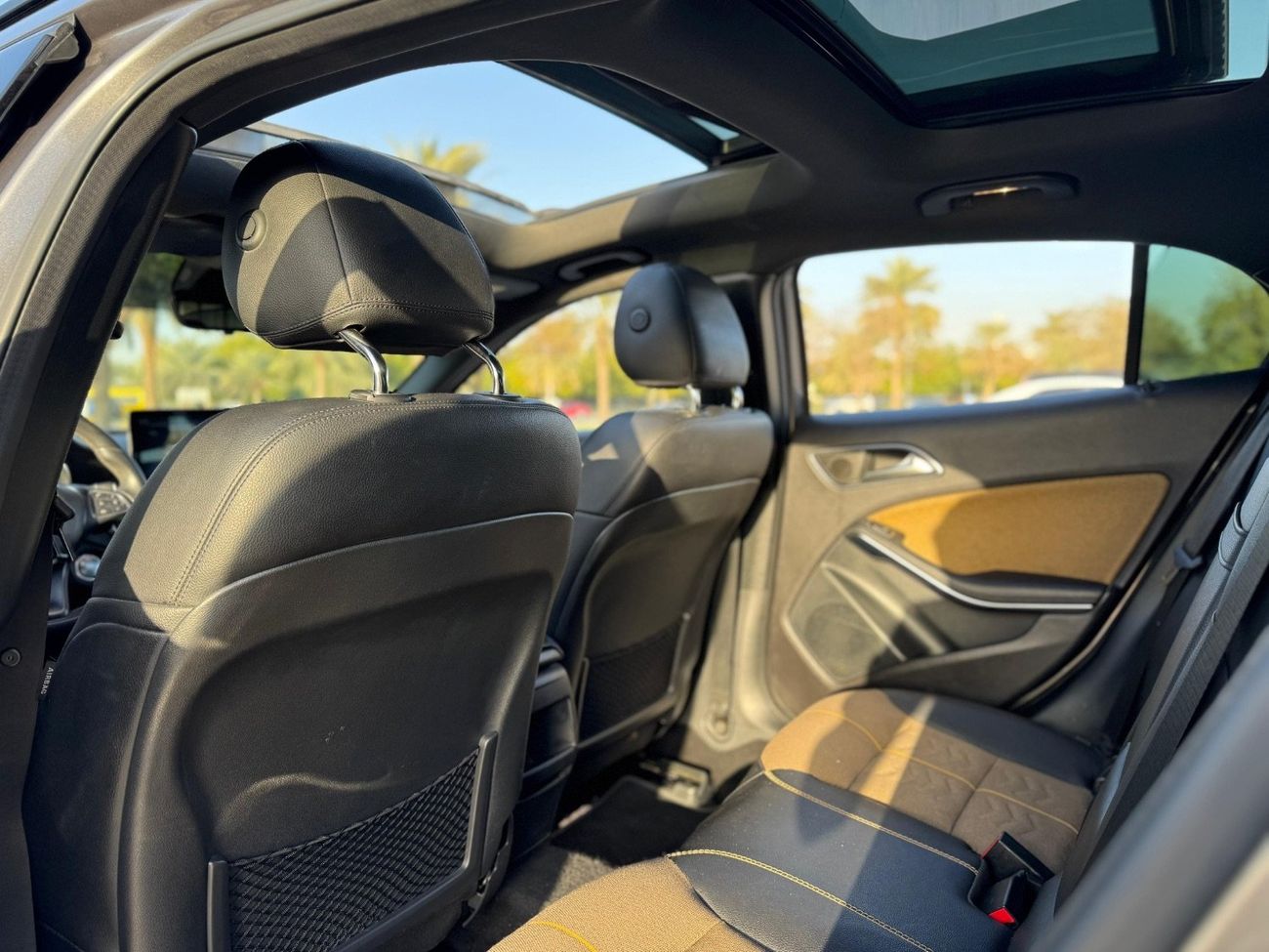 Mercedes-Benz GLA 250 Std 2.0L (208 HP)