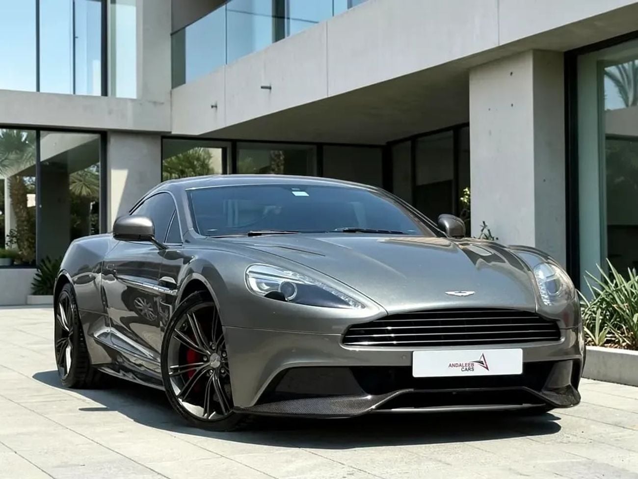 أستون مارتن فانكويش STD  EID SALE | 1 YEAR FREE WARRANTY | ASTON MARTIN VANQUISH | V12 | 2014 | GCC SPECS