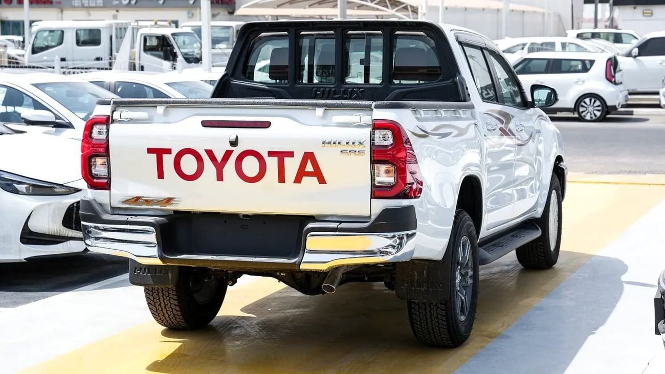 تويوتا هيلوكس SR5 (NON GCC) Brand 2.7 FULL OPTION Double Cab GLX - GCC Specs