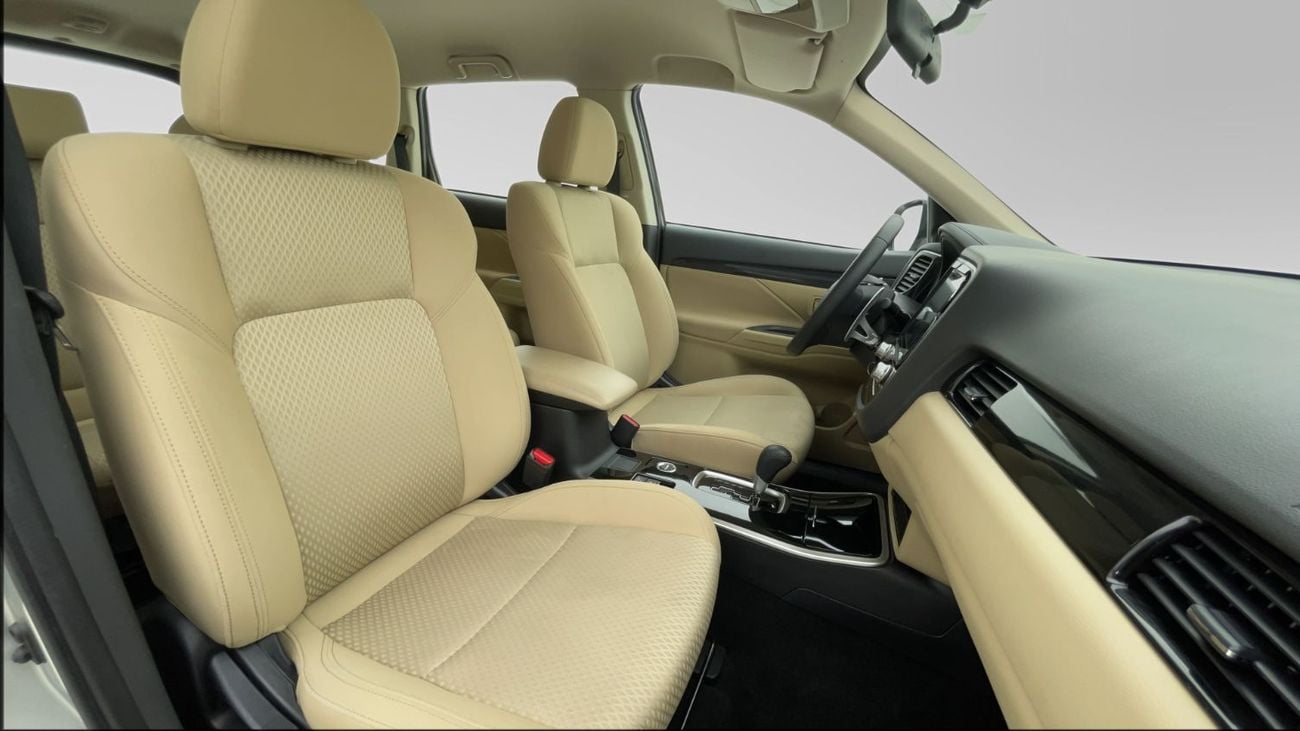 ميتسوبيشي آوتلاندر 2.4L 2023 | 0 DP | 955/Month | 30 Day Return | Service History