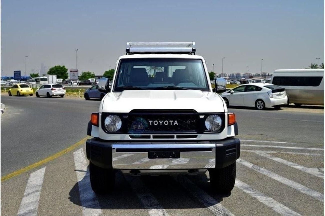 تويوتا لاند كروزر 70 76 4.0L Petrol Manual