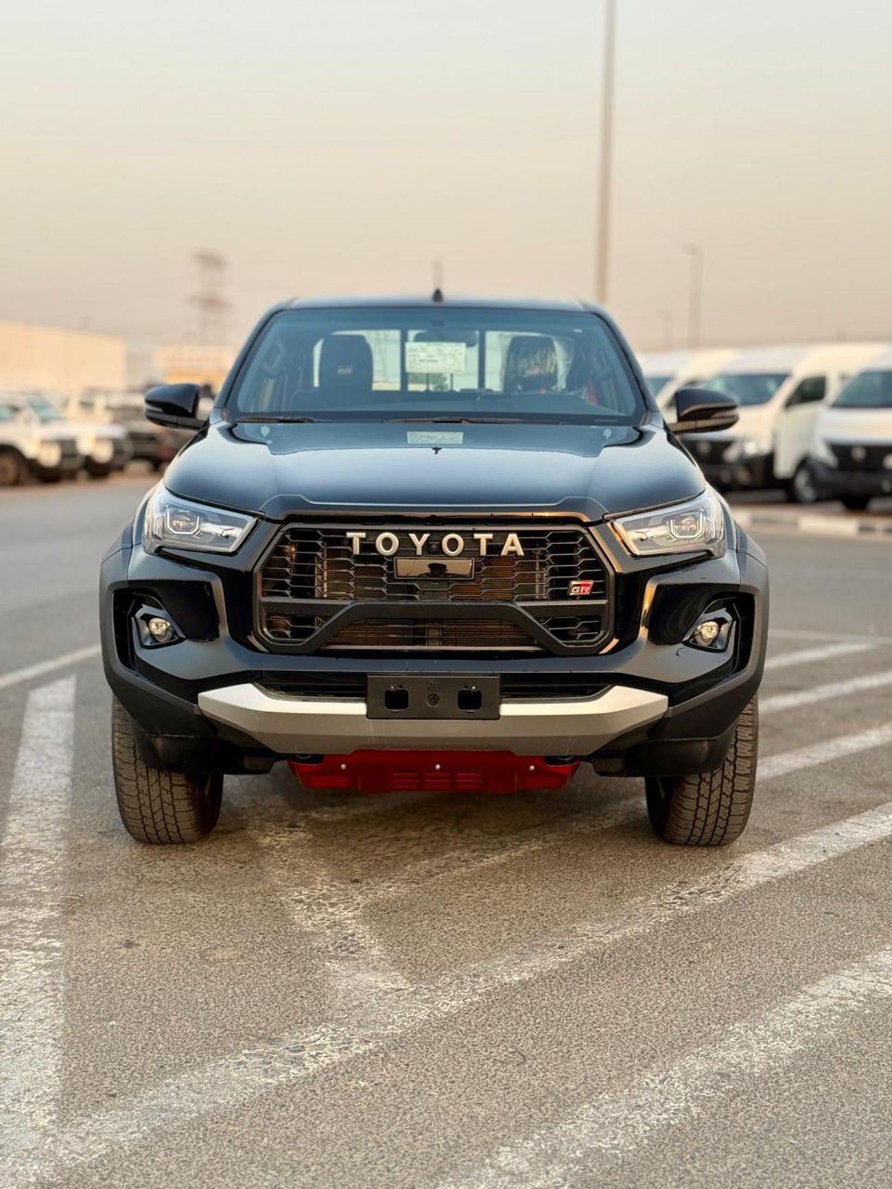 تويوتا هيلوكس Toyota Hilux GR Sport 4.0L