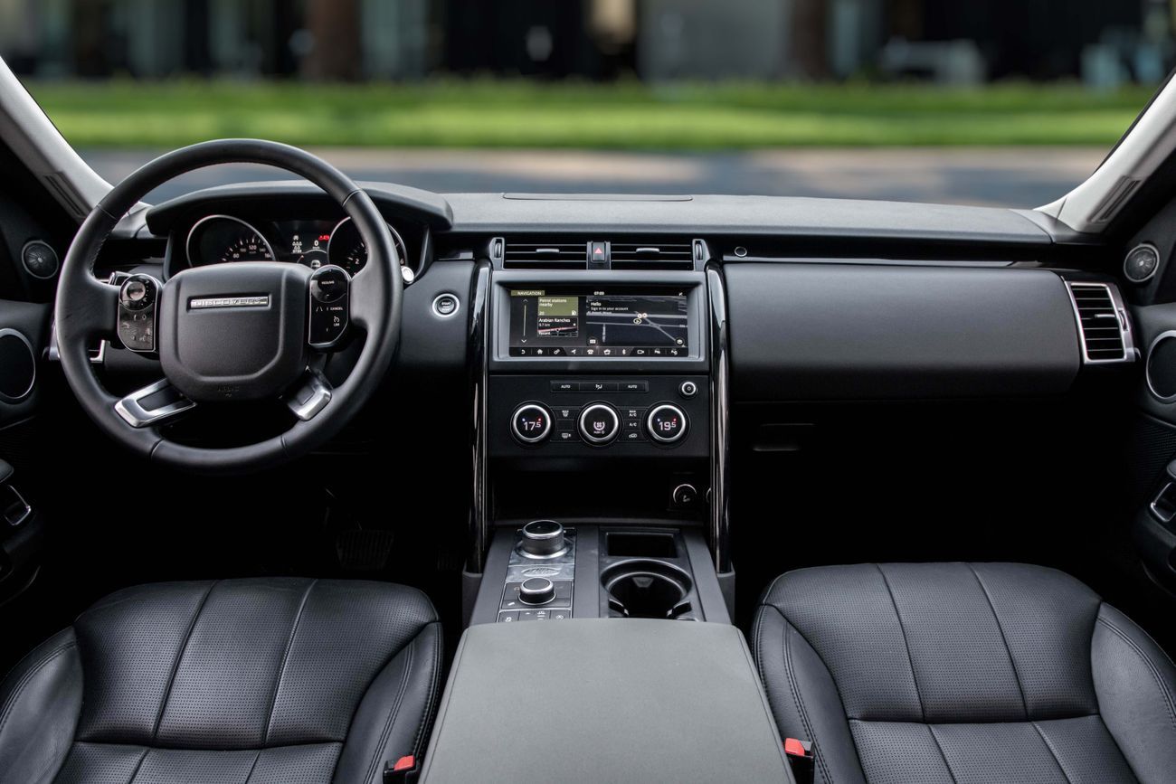 Land Rover Discovery Discovery HSE | 2,155 P.M | 0% Downpayment | WARRANTY | PRISTINE