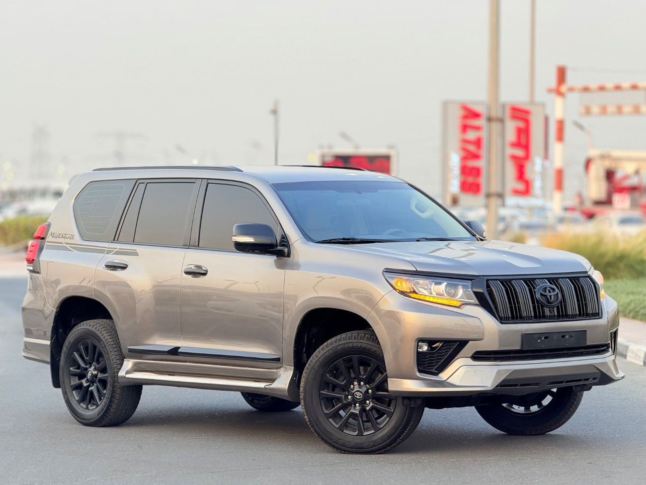 Toyota Prado VXR 2.7L 4WD petrol