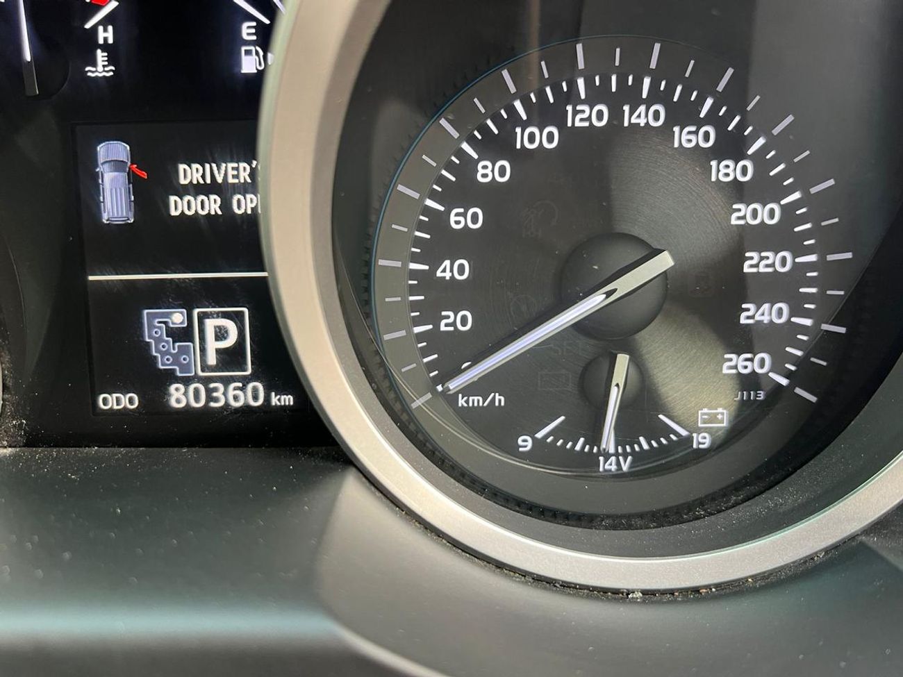 تويوتا لاند كروزر Landcruiser Sahara white colour with black interior RHD Diesel 8 seaters