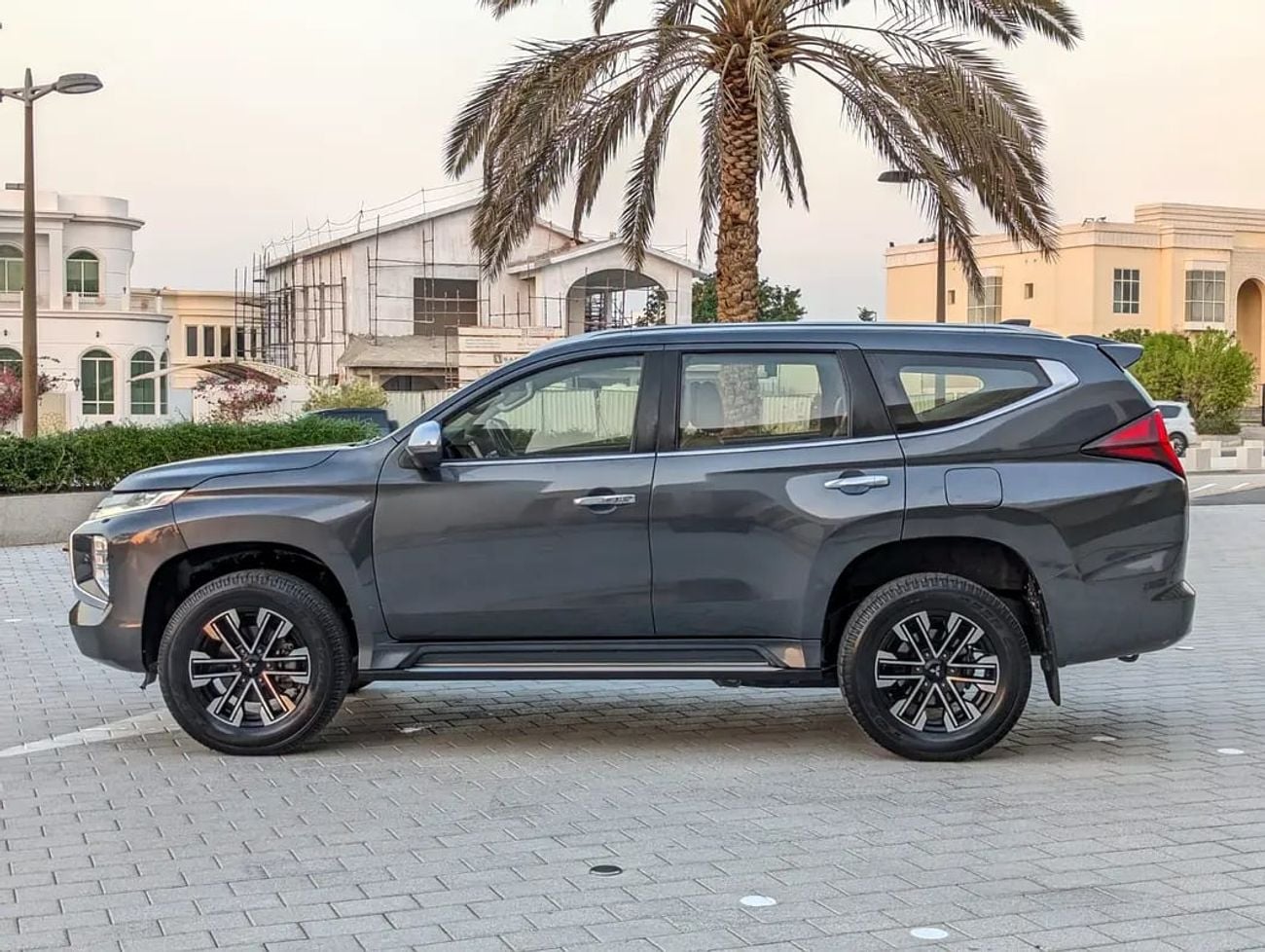 Mitsubishi Montero Sport GLS PREMIUM GLS TOP LINE FULL OPTION GCC IN EXCELLENT CONDITION