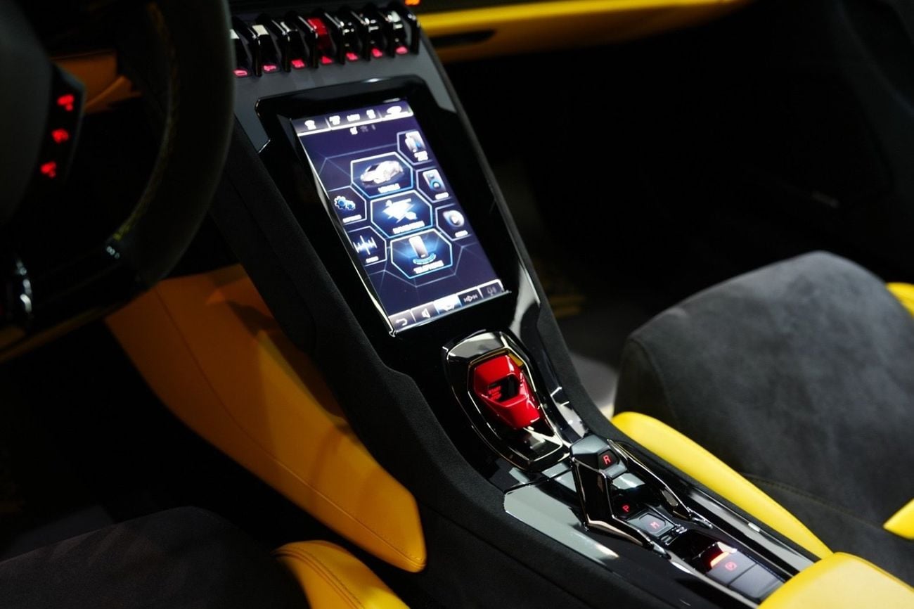 Lamborghini Huracan TECNICA LP 640-2, Carbon Interior, Lifting System, Apple CarPlay, Dealer Warr + Serv!